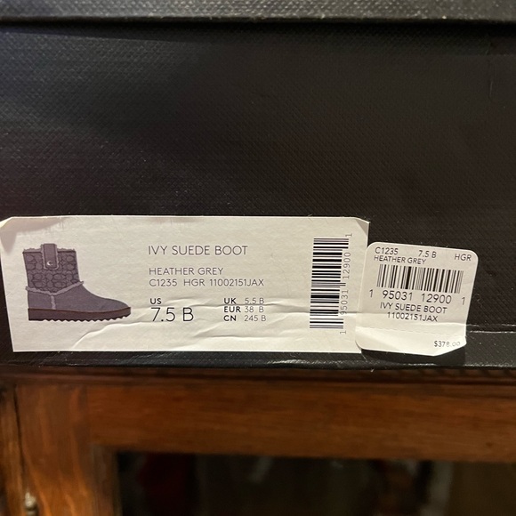 Coach Boots. Short, Grey, fuzzy liner. - Picture 5 of 6